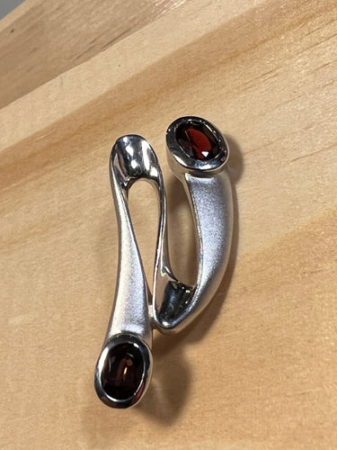 Garnet pendant