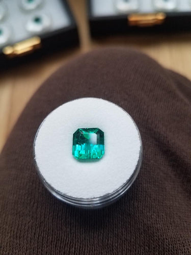 Emerald cushion cut, Mozo mine, Columbia